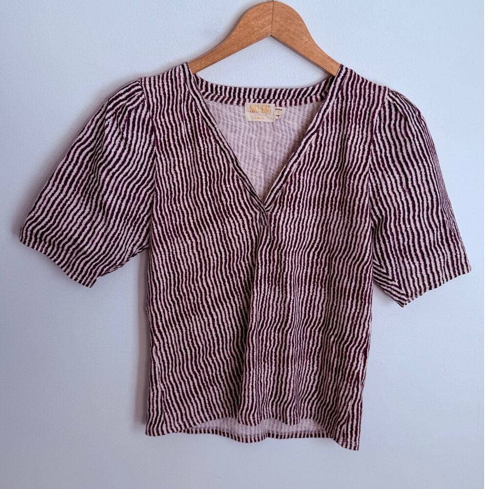 Nation LTD featuring subtle puff sleeves size small